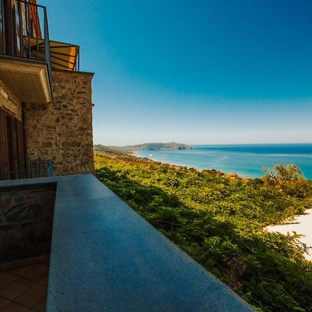 Aparthotel Residenza Golfo Degli Ulivi Caprioli Exterior foto