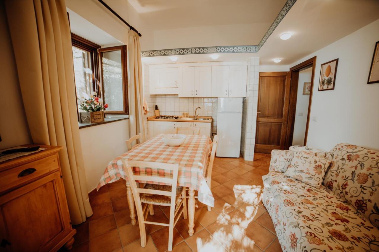 Aparthotel Residenza Golfo Degli Ulivi Caprioli Exterior foto