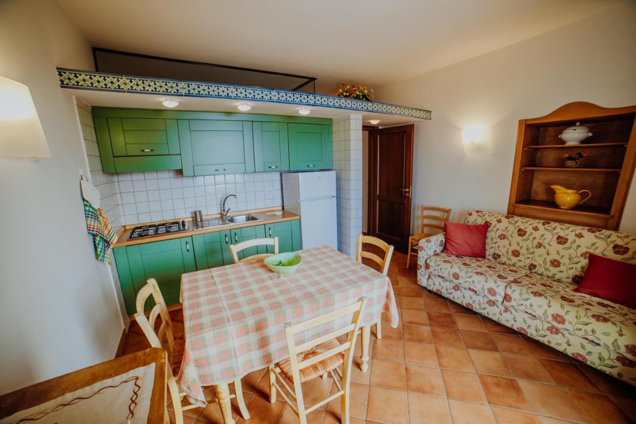 Aparthotel Residenza Golfo Degli Ulivi Caprioli Exterior foto