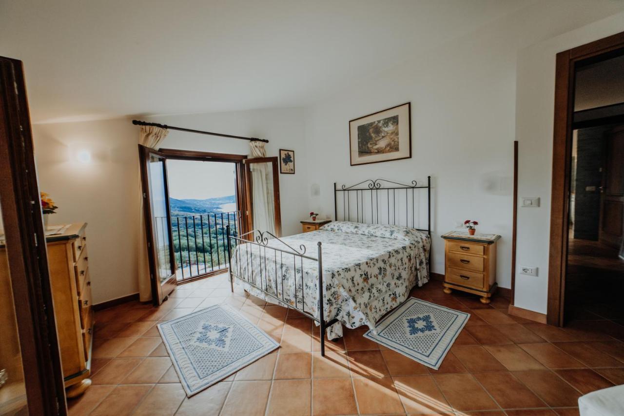 Aparthotel Residenza Golfo Degli Ulivi Caprioli Exterior foto