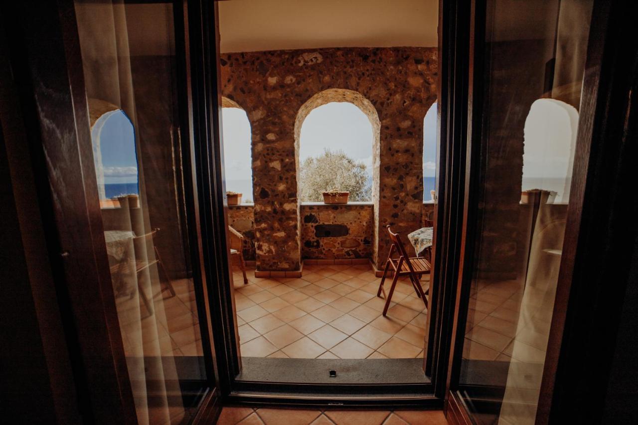 Aparthotel Residenza Golfo Degli Ulivi Caprioli Exterior foto