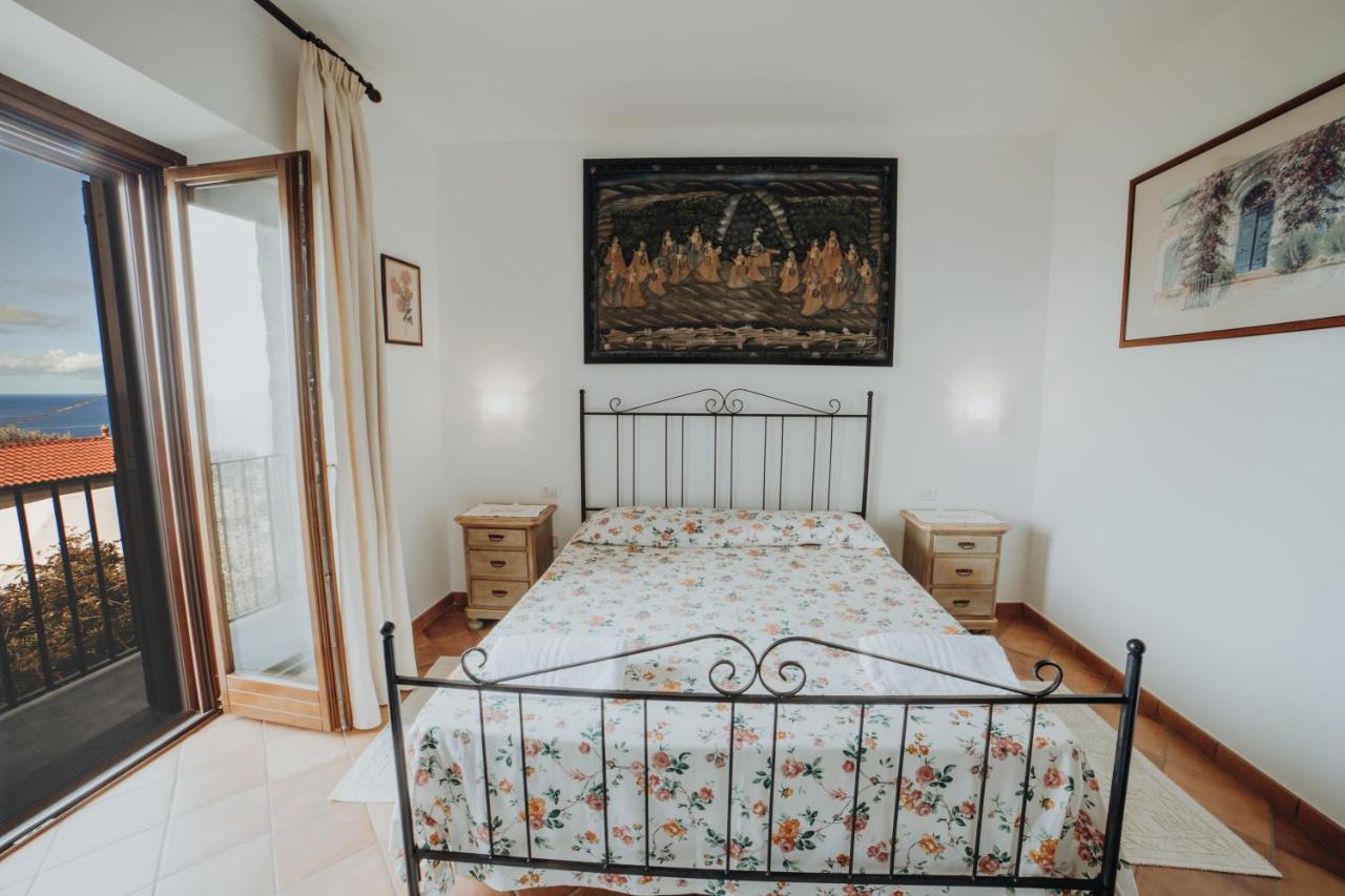 Aparthotel Residenza Golfo Degli Ulivi Caprioli Exterior foto