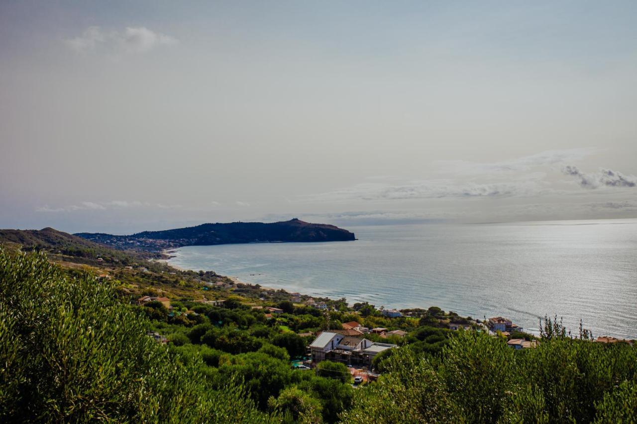 Aparthotel Residenza Golfo Degli Ulivi Caprioli Exterior foto