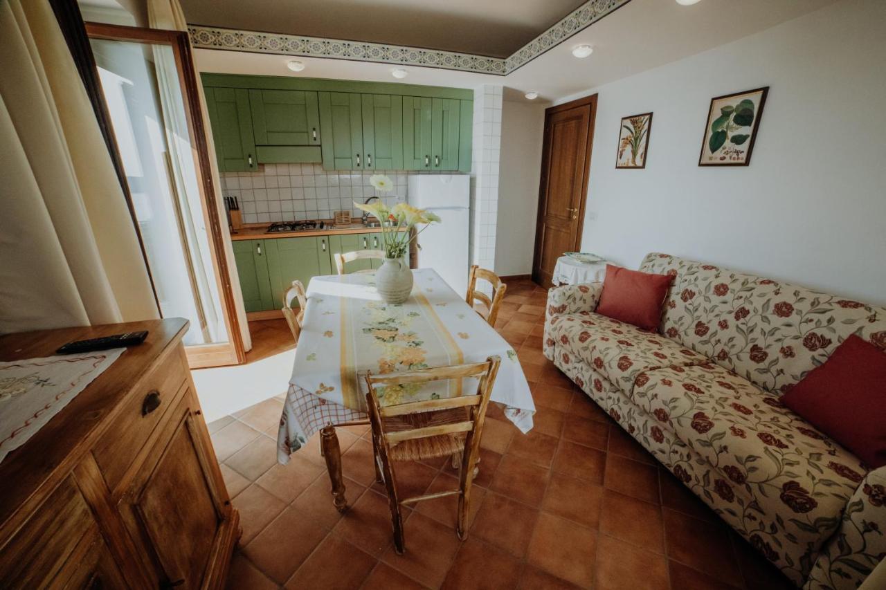 Aparthotel Residenza Golfo Degli Ulivi Caprioli Exterior foto
