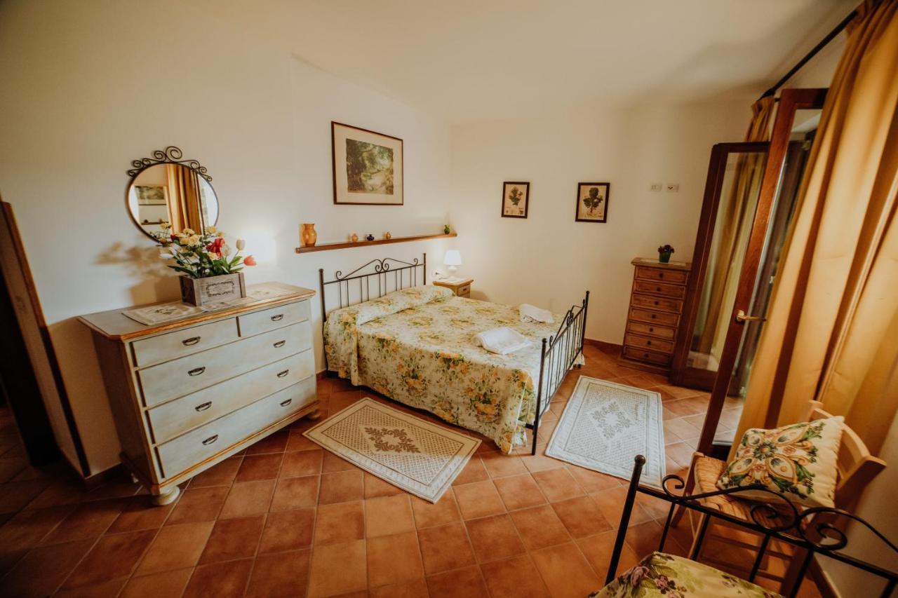 Aparthotel Residenza Golfo Degli Ulivi Caprioli Exterior foto