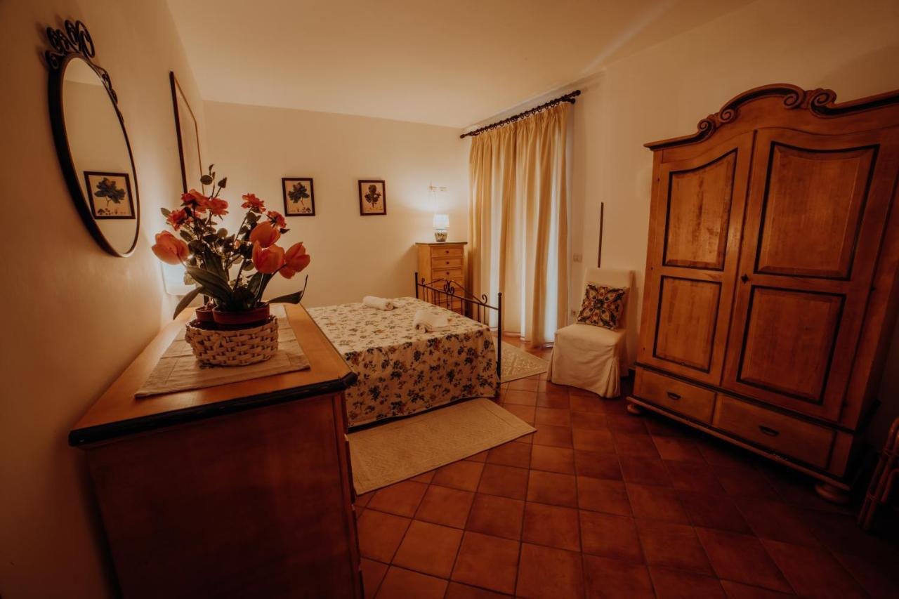 Aparthotel Residenza Golfo Degli Ulivi Caprioli Exterior foto