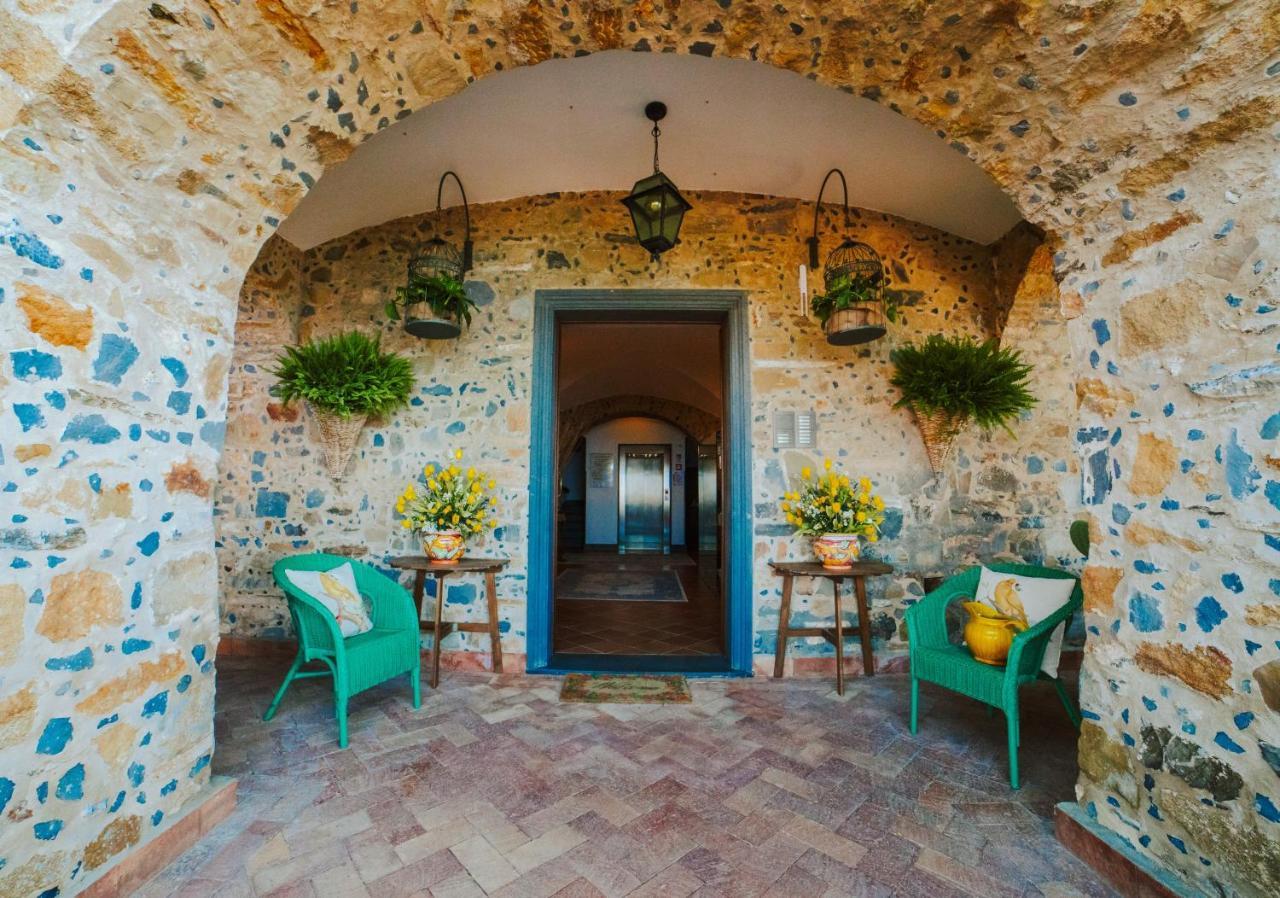 Aparthotel Residenza Golfo Degli Ulivi Caprioli Exterior foto