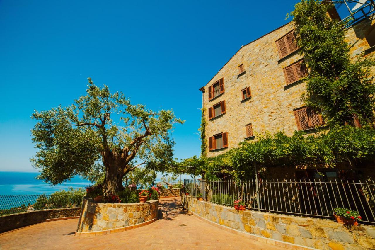 Aparthotel Residenza Golfo Degli Ulivi Caprioli Exterior foto