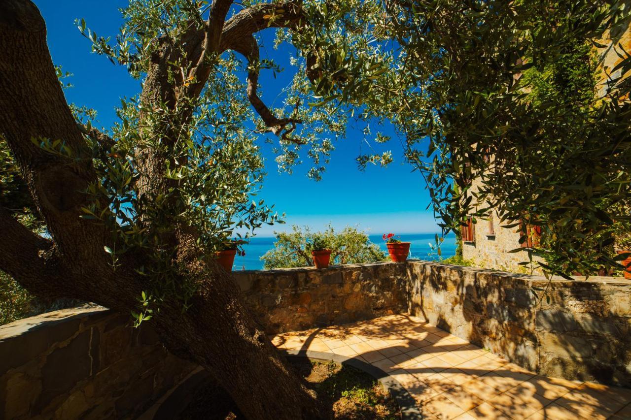 Aparthotel Residenza Golfo Degli Ulivi Caprioli Exterior foto