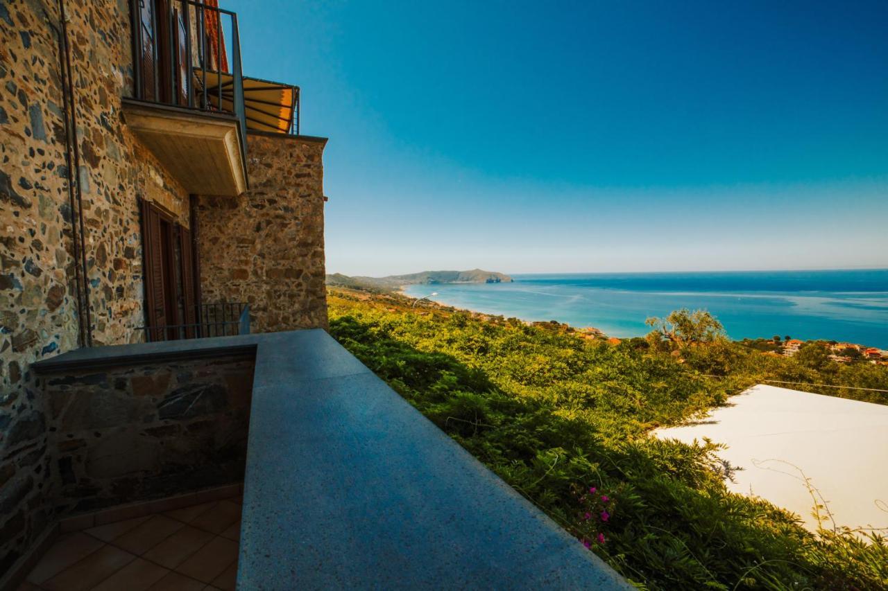 Aparthotel Residenza Golfo Degli Ulivi Caprioli Exterior foto